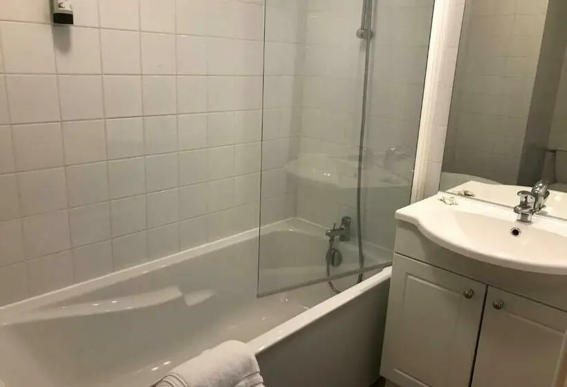 Standard-huone, Logis Hotel Saint Joseph