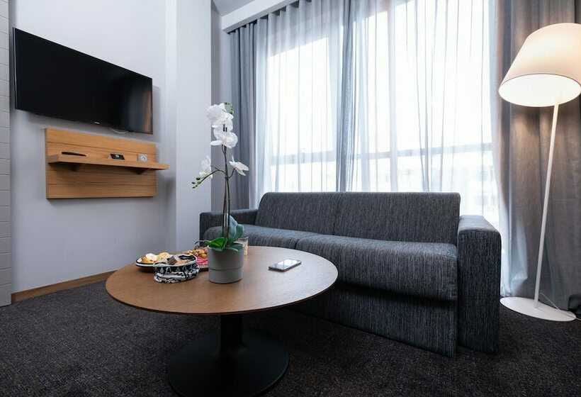 Полулюкс, Onomo Hotel Casablanca City Center