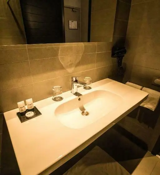 اتاق سوپریور با تخت بزرگ, Onomo Hotel Casablanca City Center