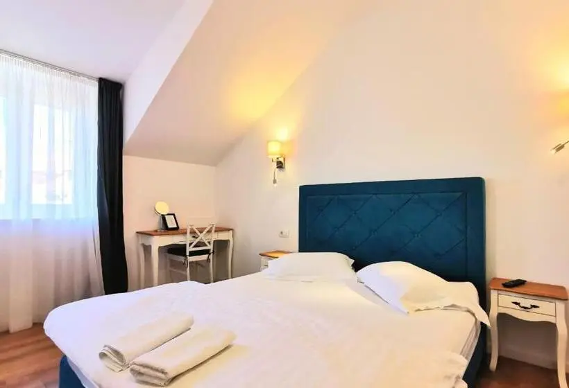 ２ベッドルームアパートメント, 48 Rooms Split