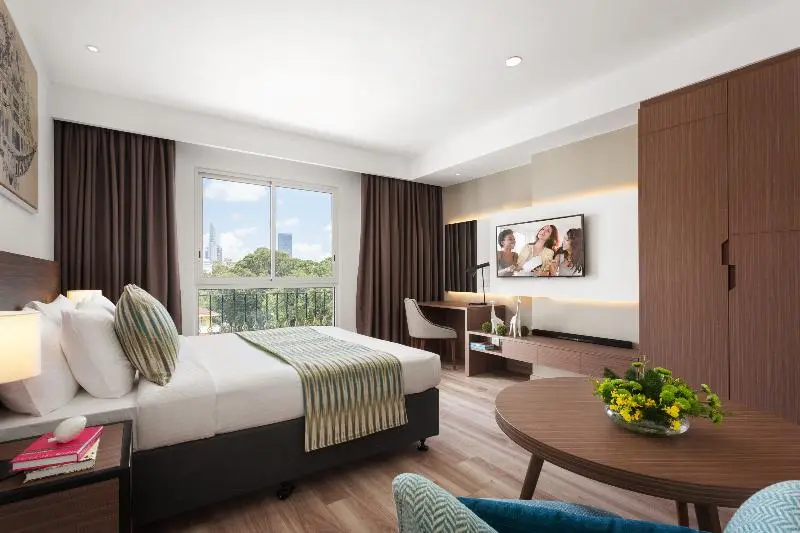 スタンダードスタジオ, T Ritz Saigon Hotel & Apartment