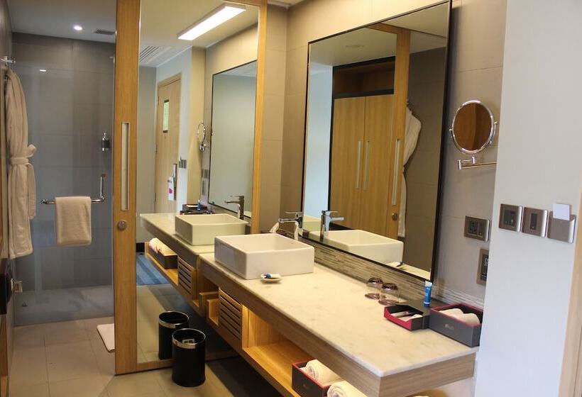 스탠다드 룸 더블 침대, Aloft New Delhi Aerocity