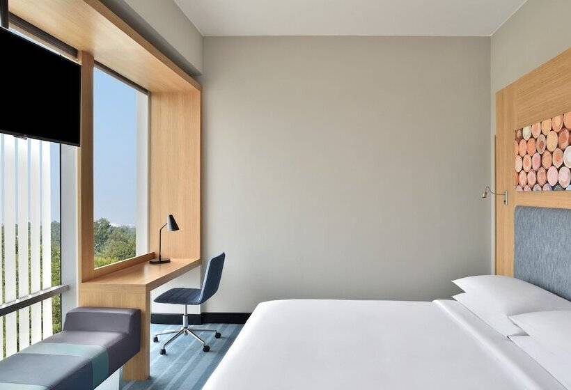 스탠다드 룸 더블 침대, Aloft New Delhi Aerocity