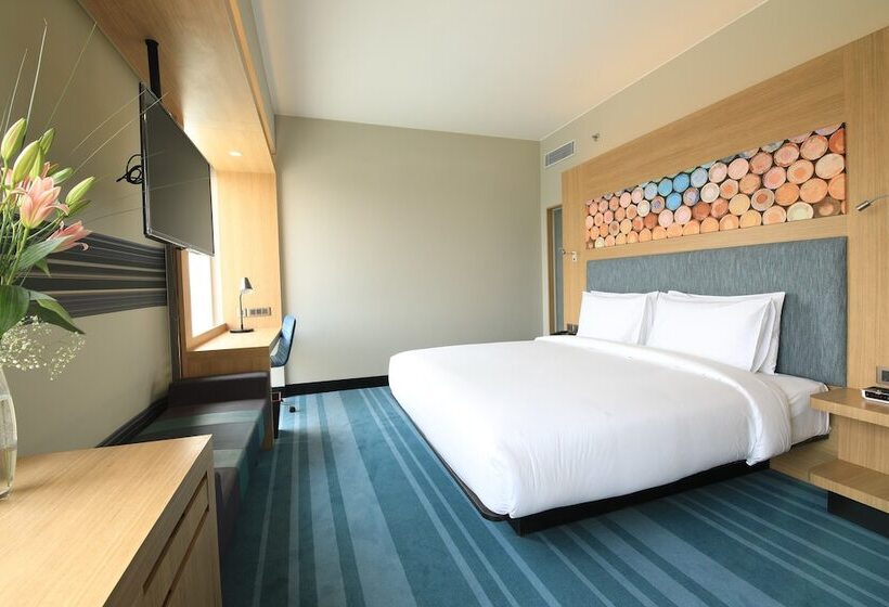 스탠다드 룸 더블 침대, Aloft New Delhi Aerocity