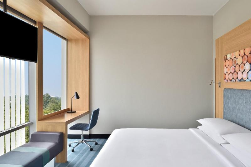 스탠다드 룸 킹사이즈 침대, Aloft New Delhi Aerocity