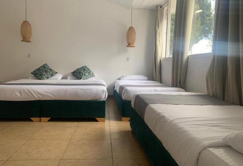 חדר סטנדרט לארבעה, Quintas De Normandia