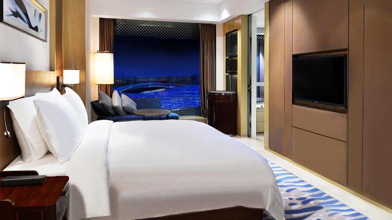 Номер Премиум, Crowne Plaza Dalian Sports Center, An Ihg