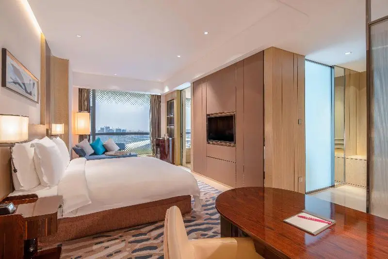 اتاق استاندارد با تخت بزرگ, Crowne Plaza Dalian Sports Center, An Ihg