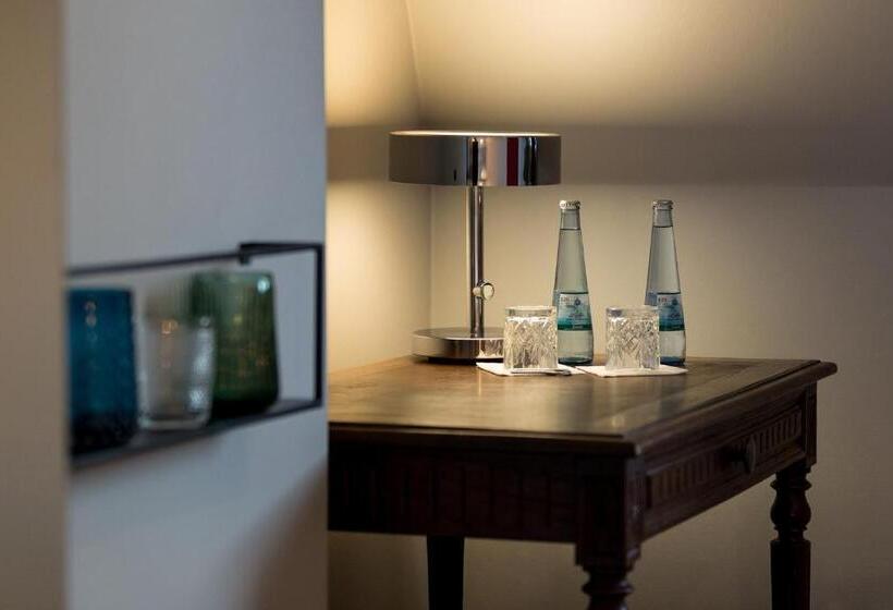 غرفة قياسية فردية, Heimathafen