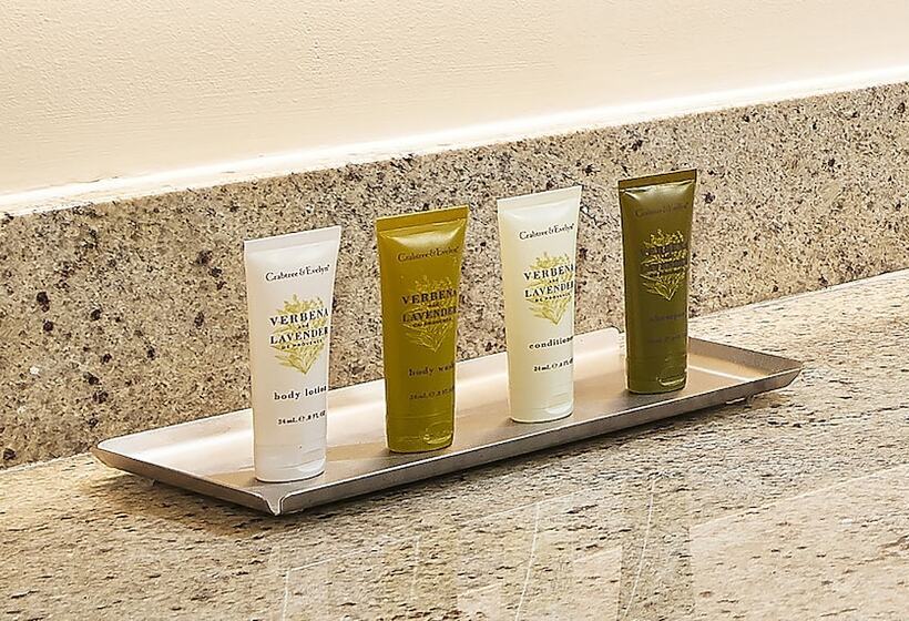 غرفه قياسيه سريرين مزدوجين, Hilton Grand Vacations Club Ocean Tower Waikoloa Village