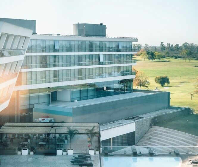 חדר דלוקס, Hilton Pilar