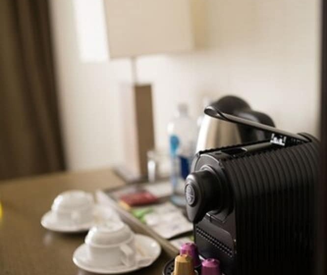 חדר פרמיום עם מרפסת, Hilton Pilar