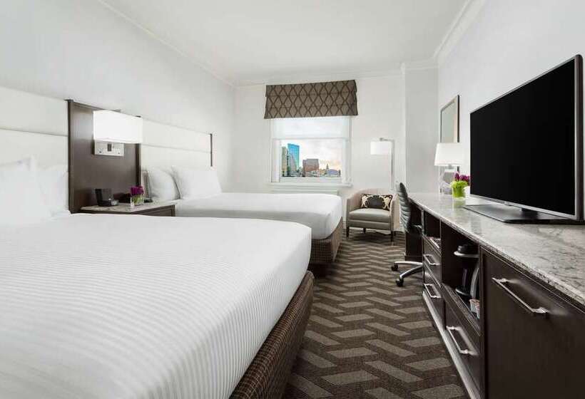 חדר פרמיום עם מרפסת, Hilton Pilar