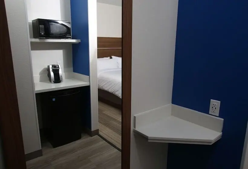 身障者適用スイートルーム, Holiday Inn Express   Mccook, An Ihg