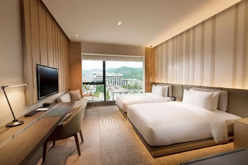 マウンテンビューデラックスルーム, Joyze Hotel Xiamen, Curio Collection By Hilton