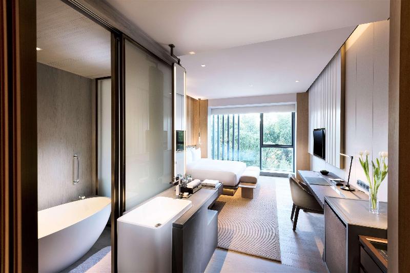 Люкс 2 Спальни, Joyze Hotel Xiamen, Curio Collection By Hilton