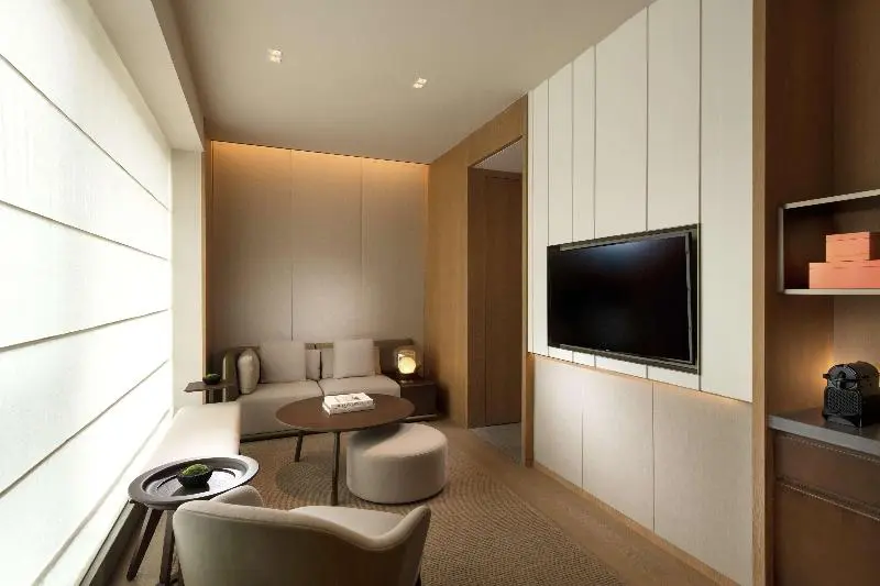 キングサイズベッドのデラックススイート, Joyze Hotel Xiamen, Curio Collection By Hilton