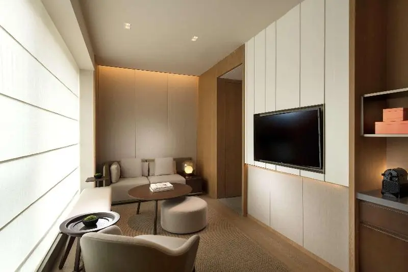 キングサイズベッドのデラックススイート, Joyze Hotel Xiamen, Curio Collection By Hilton