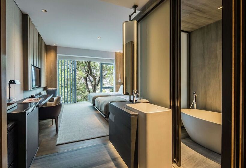 חדר דלוקס עם נוף להרים, Joyze Hotel Xiamen, Curio Collection By Hilton