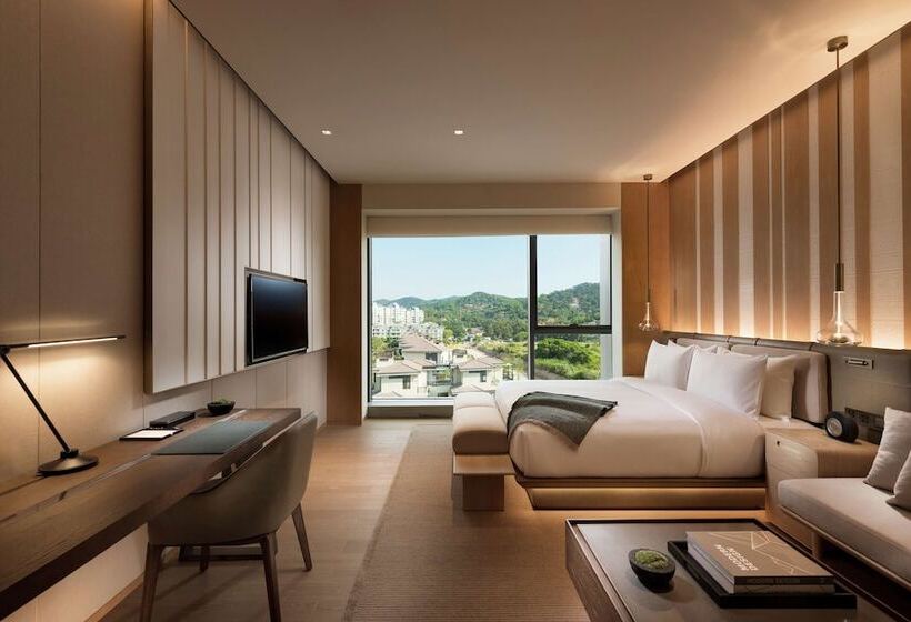 סוויטת 2 חדרי שינה, Joyze Hotel Xiamen, Curio Collection By Hilton