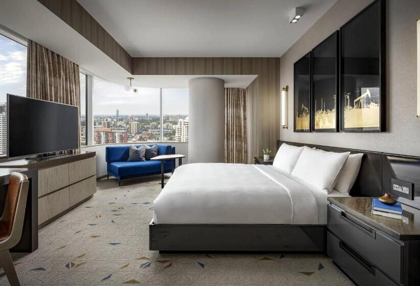 キングサイズベッドのデラックスルーム, Jw Marriott Edmonton Ice District