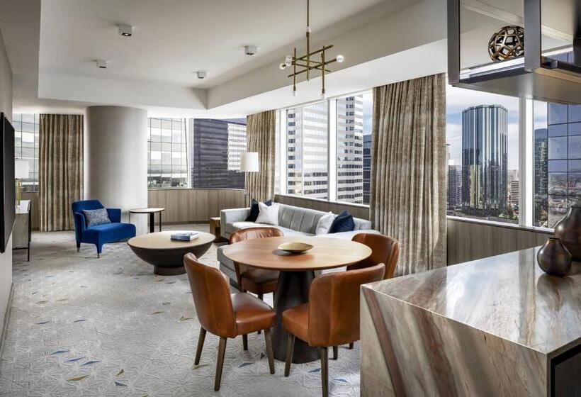 キングサイズベッドのスイートルーム, Jw Marriott Edmonton Ice District