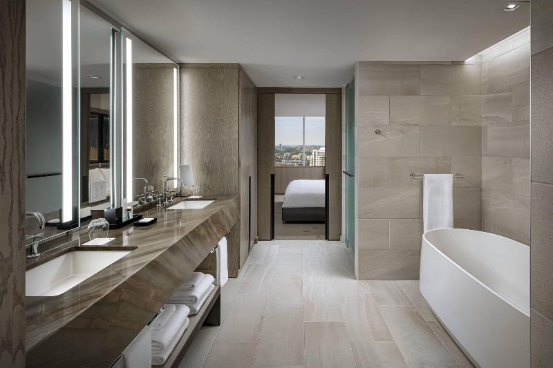 キングサイズベッドのスイートルーム, Jw Marriott Edmonton Ice District