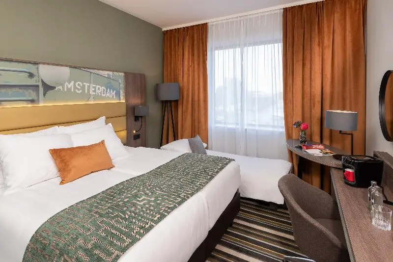 اتاق راحتی سه تخته, Leonardo Royal Hotel Amsterdam