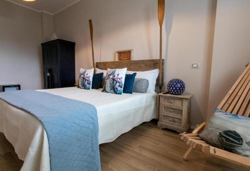 جناح, Love & Fama