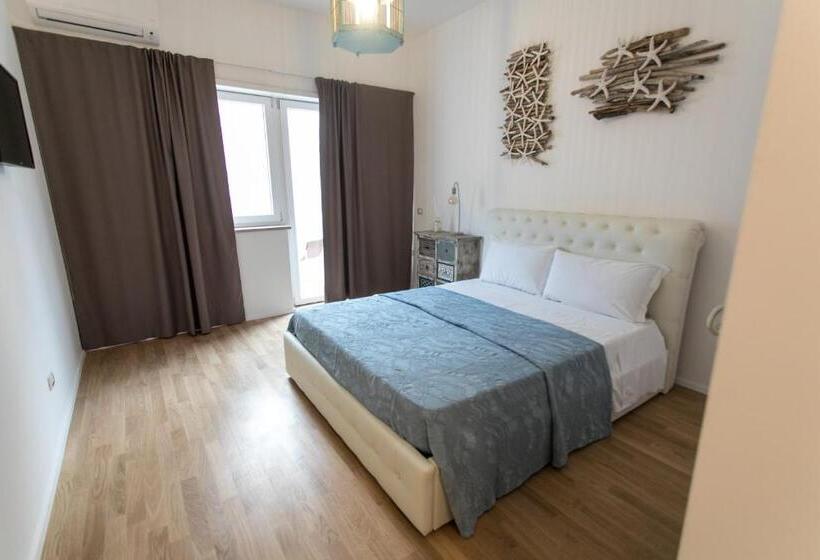 جناح جونيور, Love & Fama