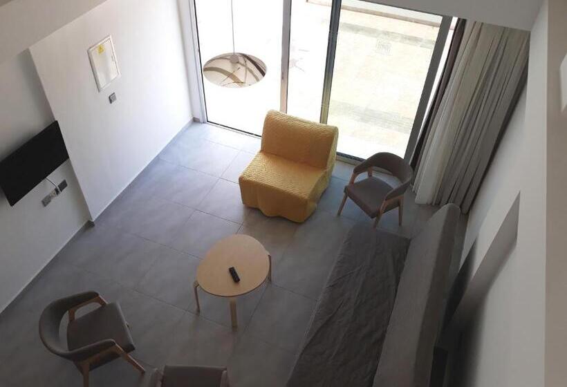 스위트, Protaras Plaza