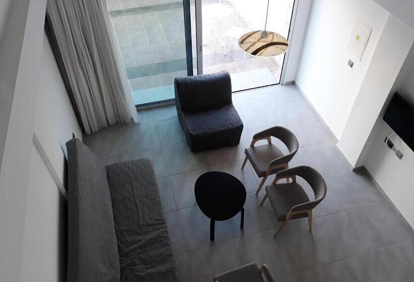 패밀리 스위트, Protaras Plaza