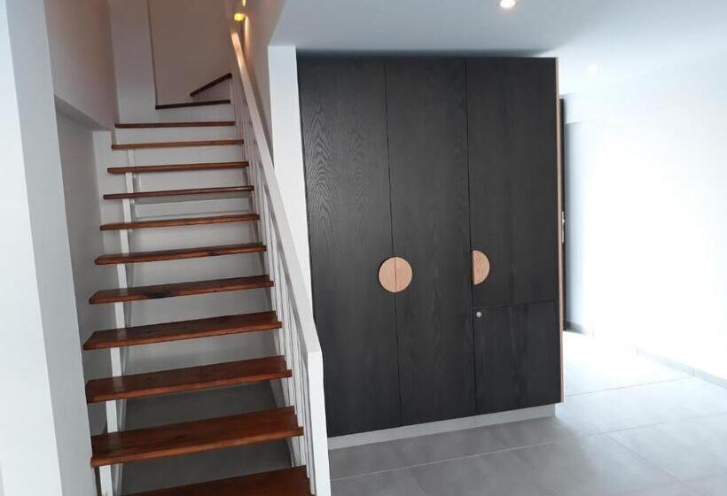 패밀리 스위트, Protaras Plaza