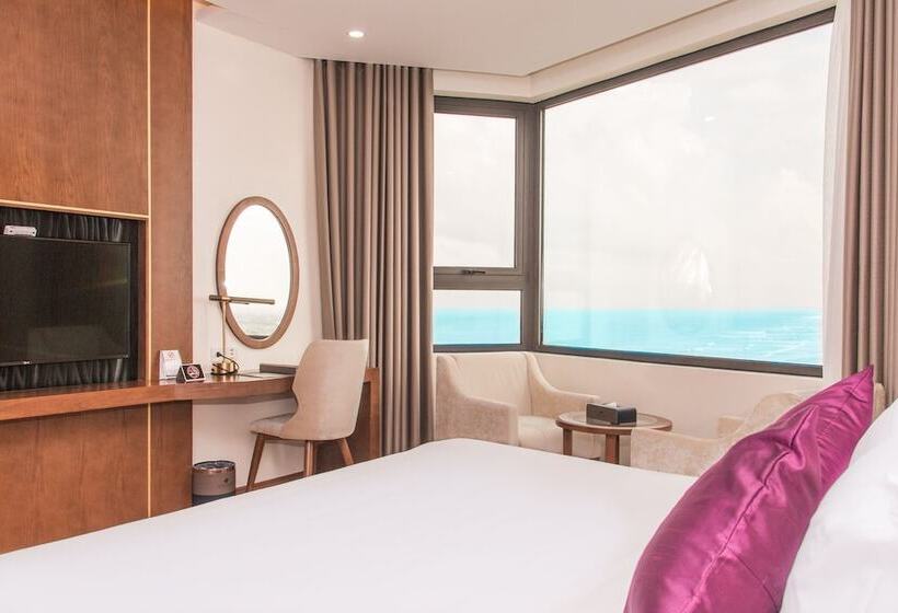 اتاق لوکس با چشمانداز دریا, Rosamia Da Nang