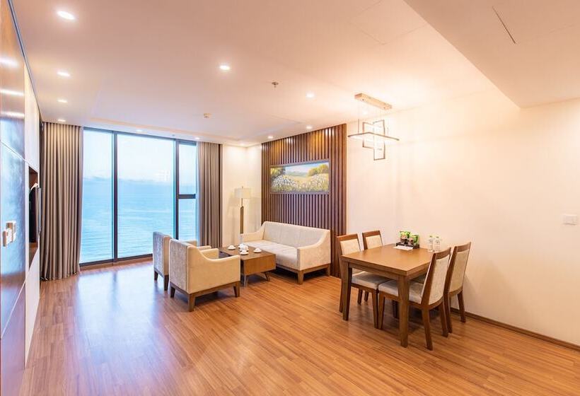 سوئیت اجرایی با چشمانداز دریا, Rosamia Da Nang