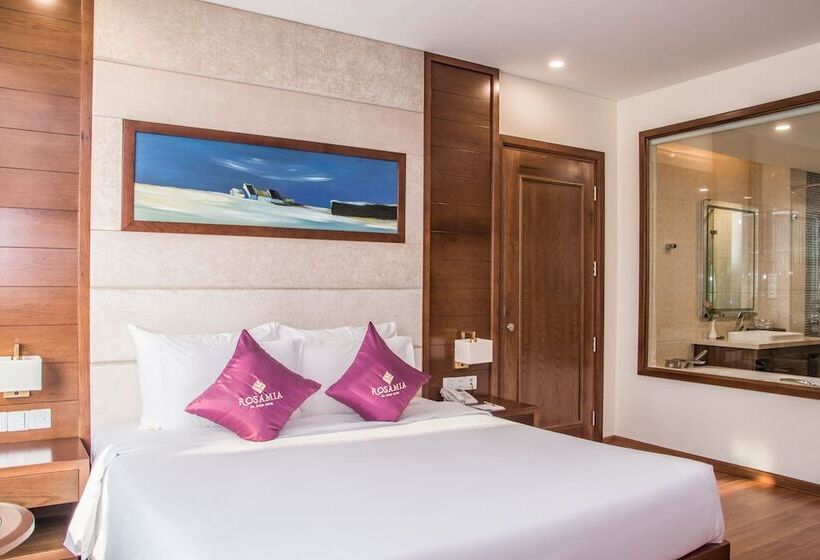 اتاق اساندارد با چشمانداز جانبی به دریا, Rosamia Da Nang