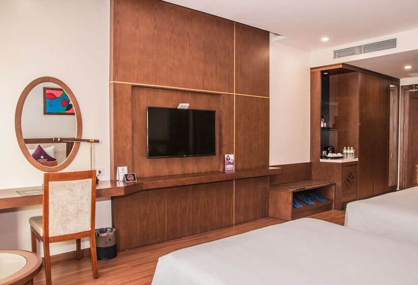 اتاق استاندارد سه نفره با چشمانداز کنار دریا, Rosamia Da Nang