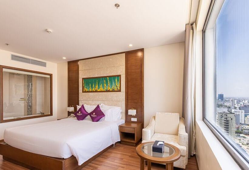 سوییت خانوادگی, Rosamia Da Nang