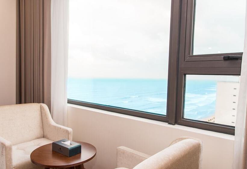 اتاق لوکس با چشمانداز دریا, Rosamia Da Nang