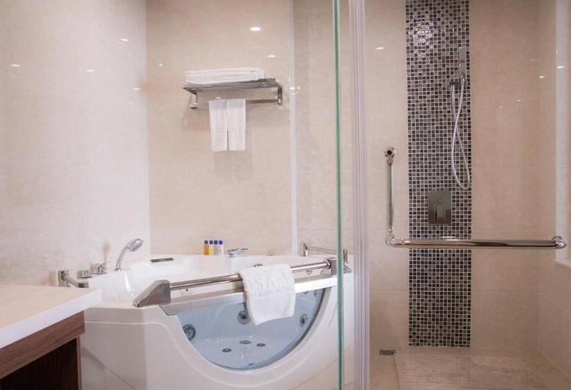 سوئیت اجرایی با چشمانداز دریا, Rosamia Da Nang