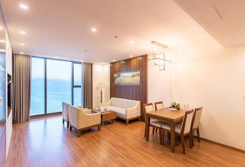 سوئیت اجرایی با چشمانداز دریا, Rosamia Da Nang