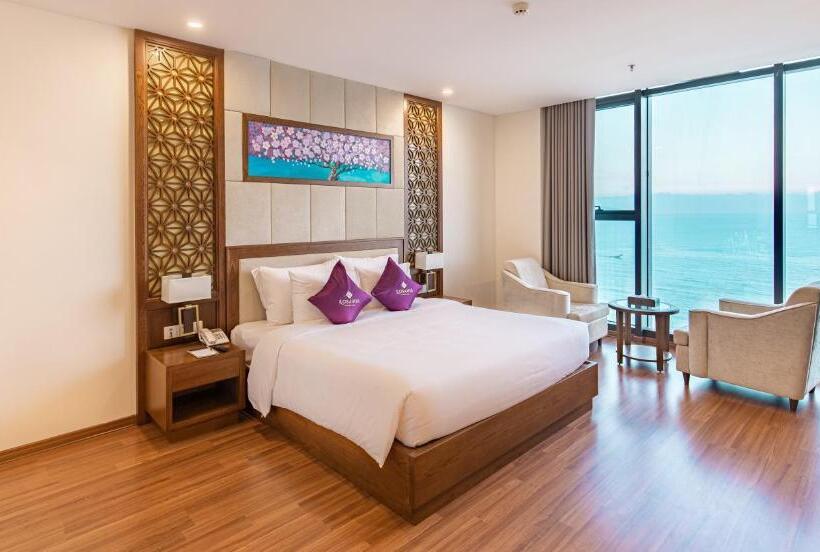 سوئیت اجرایی با چشمانداز دریا, Rosamia Da Nang