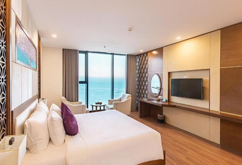 سوئیت اجرایی با چشمانداز دریا, Rosamia Da Nang