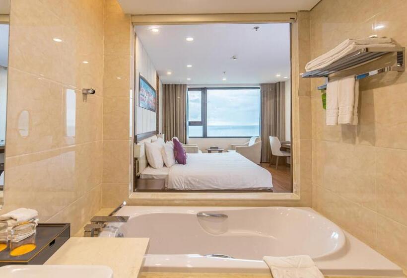 اتاق پرمیوم, Rosamia Da Nang