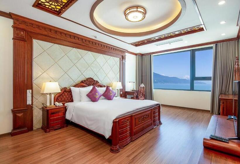 سوئیت پرزیدنت, Rosamia Da Nang