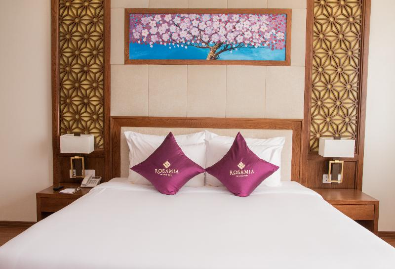 سوئیت اجرایی با چشمانداز دریا, Rosamia Da Nang