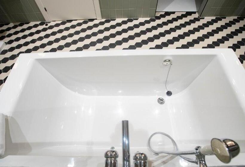 سوییت جونیور, Soho Boutique Congreso