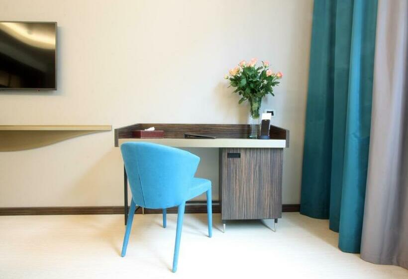 חדר סופריור, The Hive