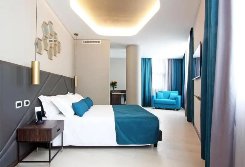 Suite, The Hive