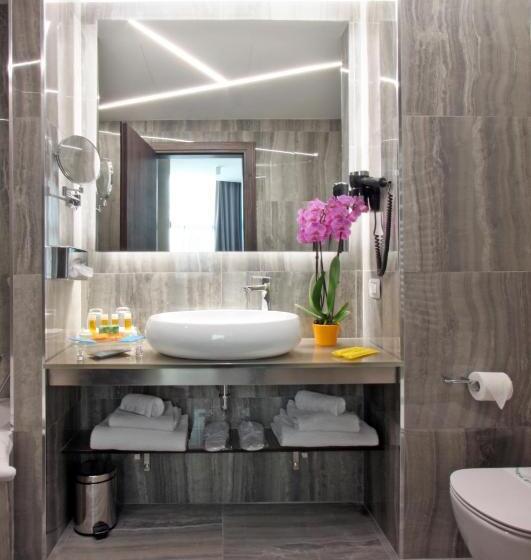 סוויטה, The Hive